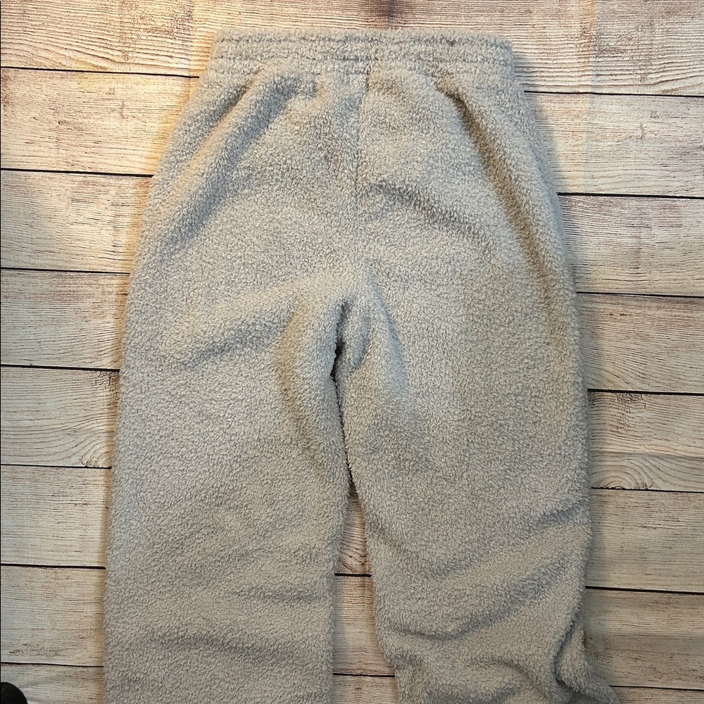 Cozy Hooded GapBody Sherpa Pullover Sweater and sweatpants - Cream - Picture 4 of 4